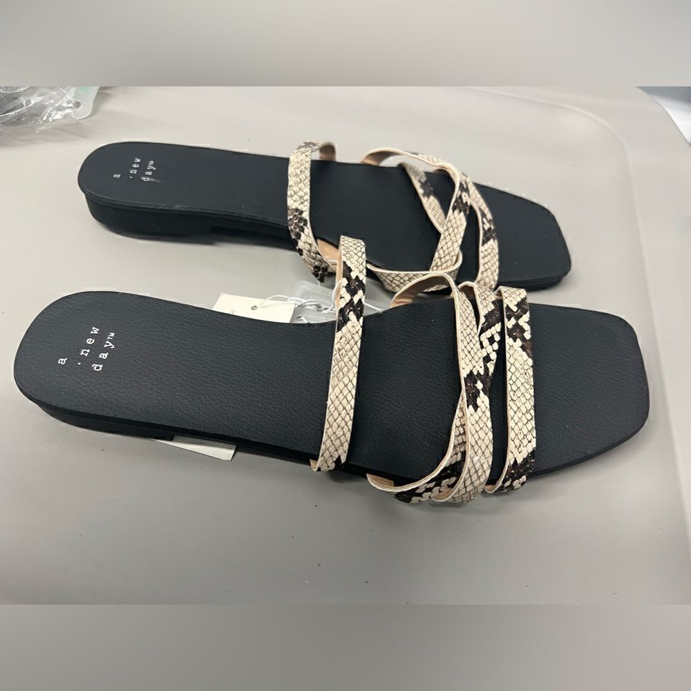 Sandals - Picture 3 of 3